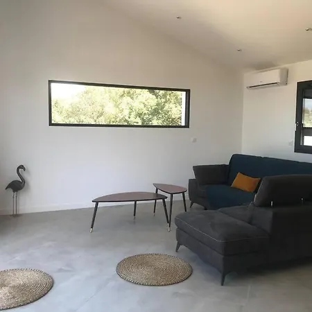 Vila Isula Contemporaine Piscine Chauffee