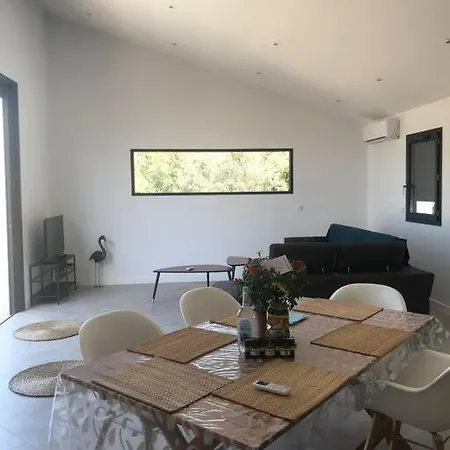 Isula Contemporaine Piscine Chauffee Vila Palasca (Corsica)