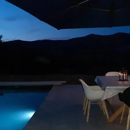 Vila Isula Contemporaine Piscine Chauffee
