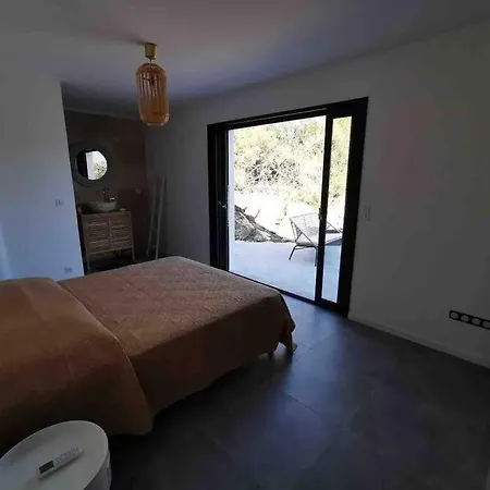 Vila Isula Contemporaine Piscine Chauffee